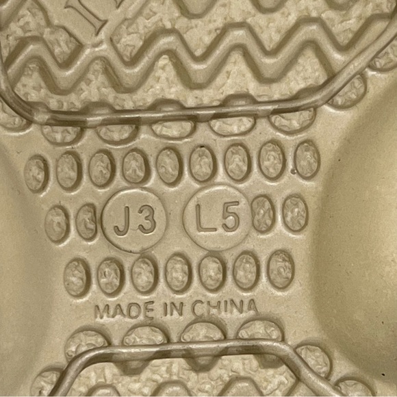 NothinZ Youth Clogs Light Tan Water Shoes Crocs Alternative Sling Back - Picture 4 of 5